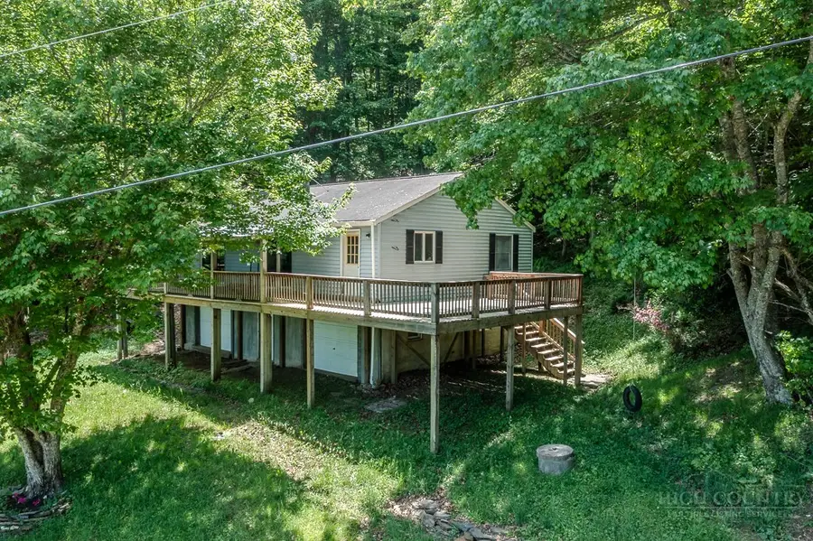 933 Autumn Valley Drive, West Jefferson, NC 28694 - #2