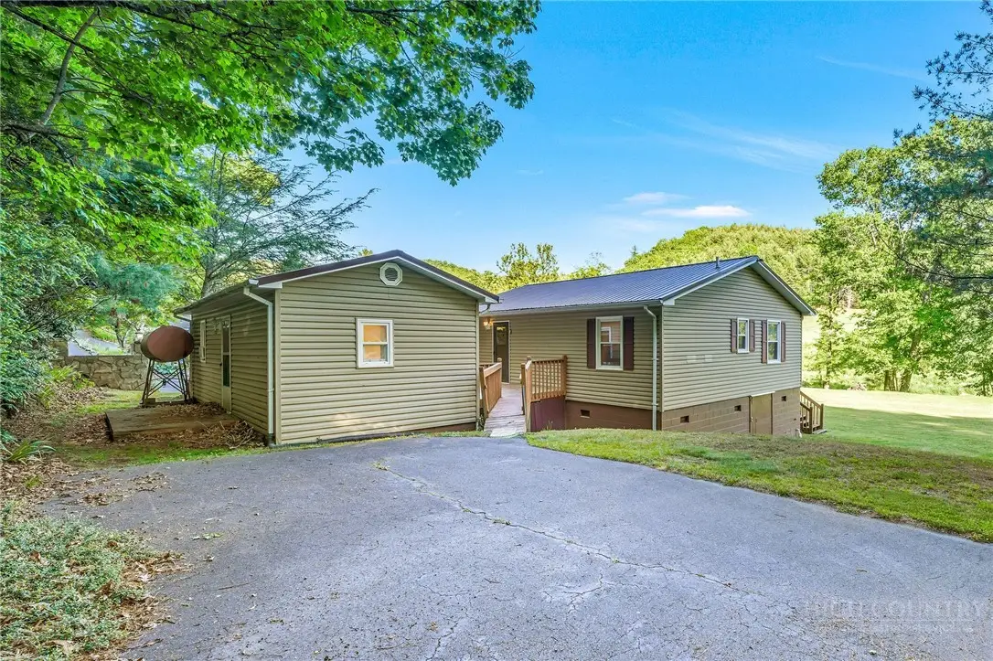409 Ellis Road, West Jefferson, NC 28694 - #1