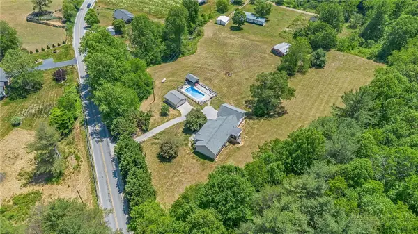 10755 N Nc Hwy16, Millers Creek, NC 28651