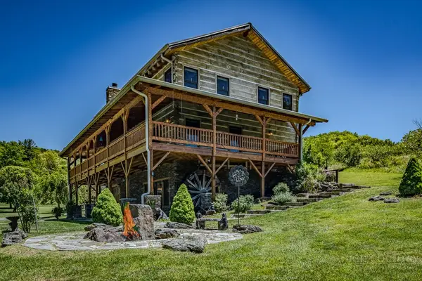 262 Red Tailed Hawk Road, Banner Elk, NC 28604