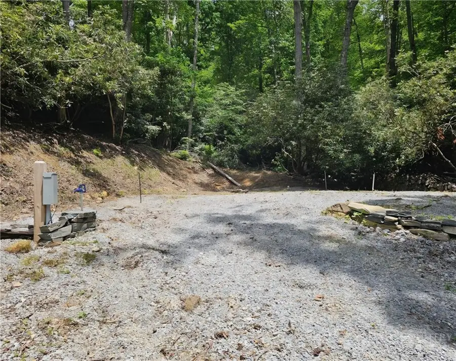476 Locust Road, Newland, NC 28657 - #3