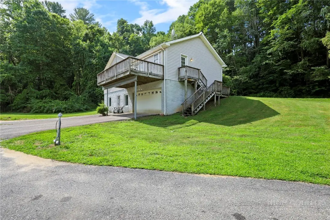31 Barlow Road, Elk Park, NC 28622 - #1