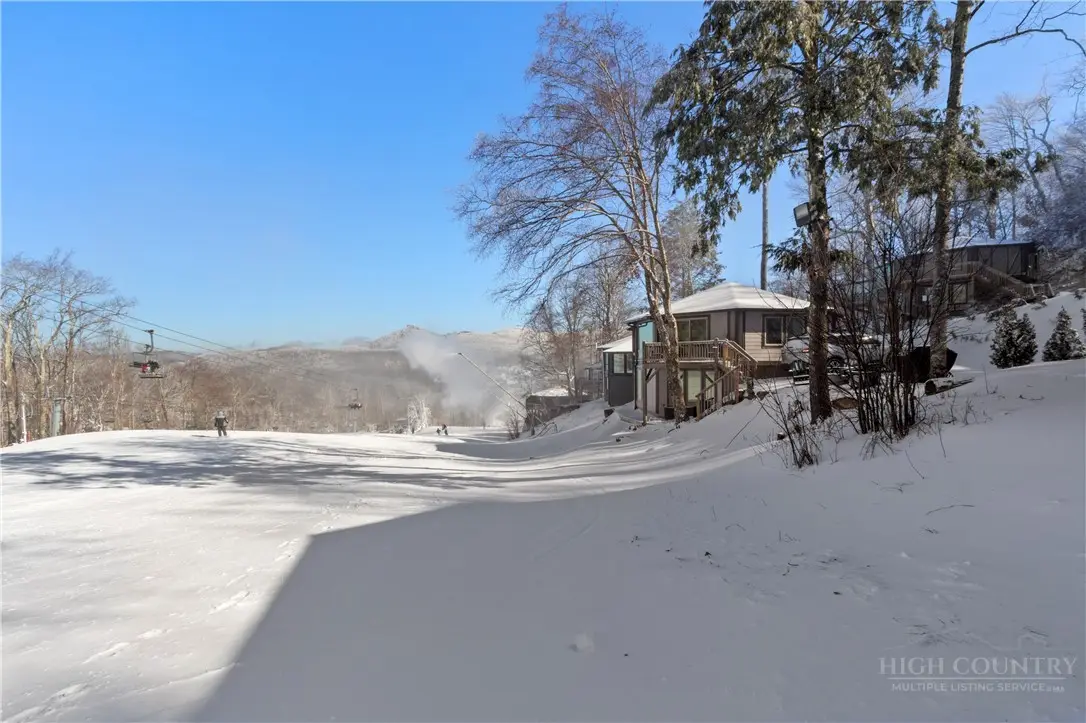 630 Briarcliff, Sugar Mountain, NC 28604 - #1