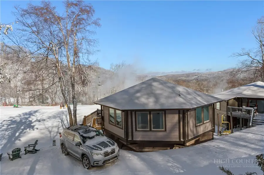 630 Briarcliff, Sugar Mountain, NC 28604 - #2