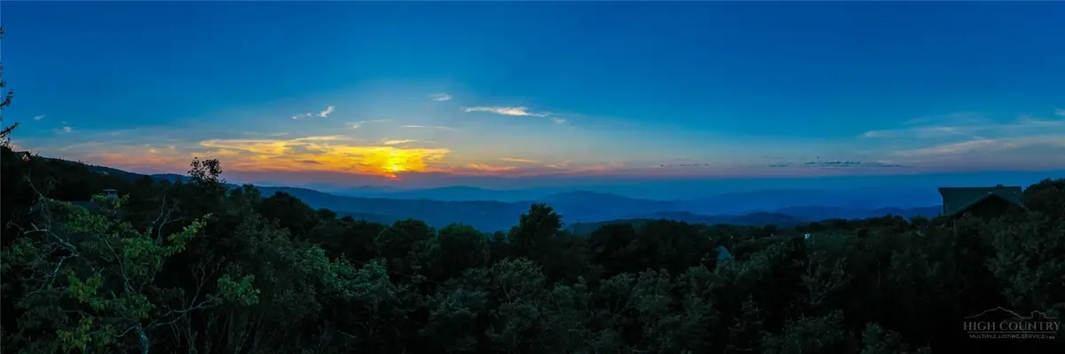 215 N Pinnacle Ridge Road, Beech Mountain, NC 28604 - #1
