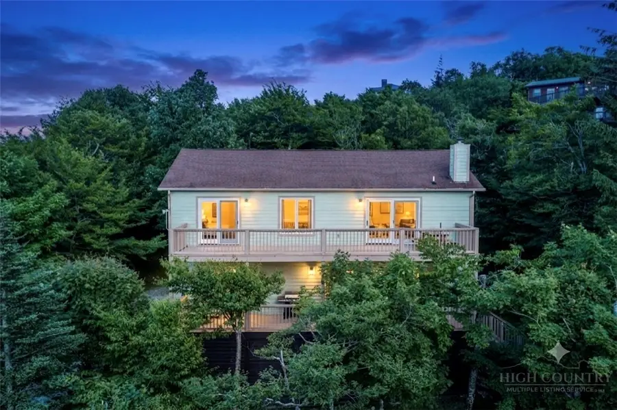 215 N Pinnacle Ridge Road, Beech Mountain, NC 28604 - #3