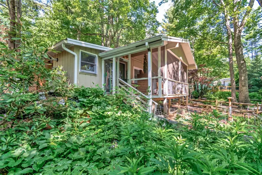 41 Valley Lane, Newland, NC 28657 - #3