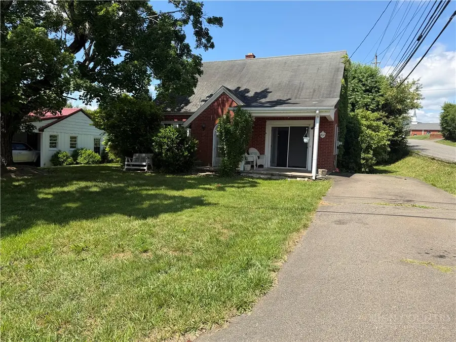 202 Academy Street, Jefferson, NC 28640 - #3