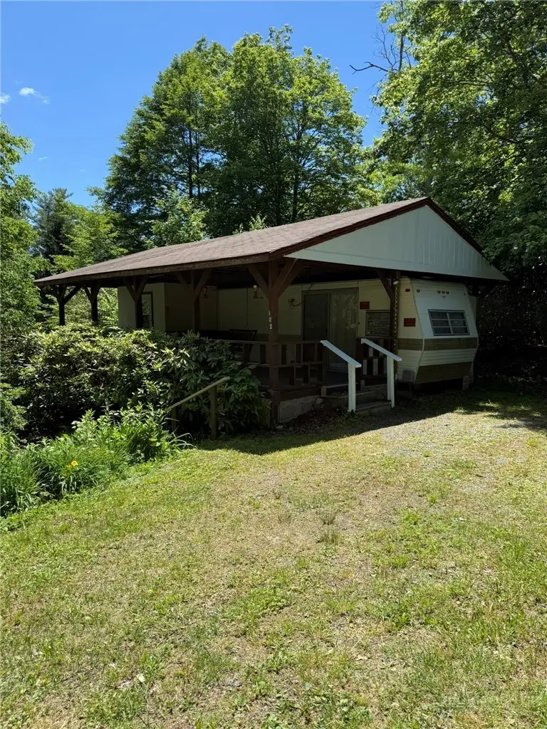 154 Pine Valley Road, Newland, NC 28657 - #1