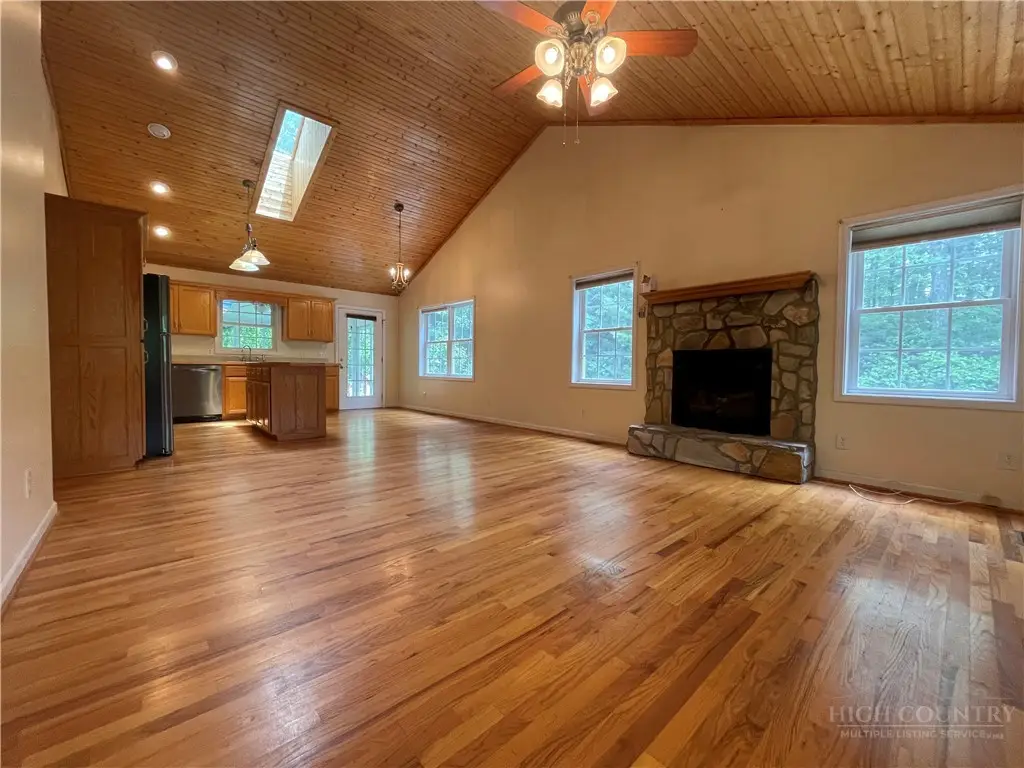 218 Jeannette Glen, West Jefferson, NC 28694 - #1