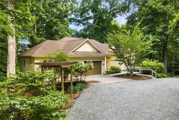581 New Homestead Drive, Vilas, NC 28692