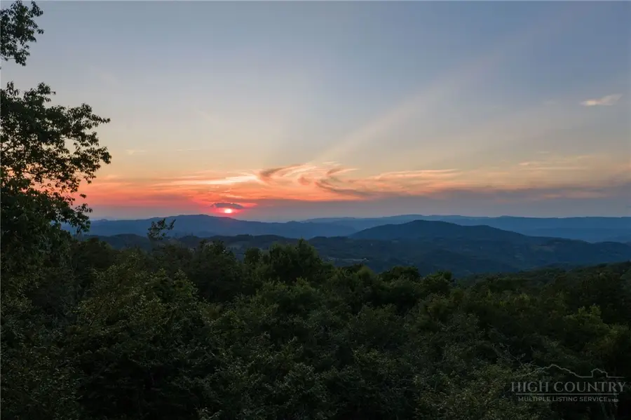 130 Raven Road, Beech Mountain, NC 28604 - #3