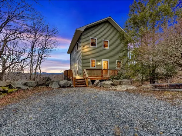 110 Upper Snowbird Trail, Beech Mountain, NC 28604