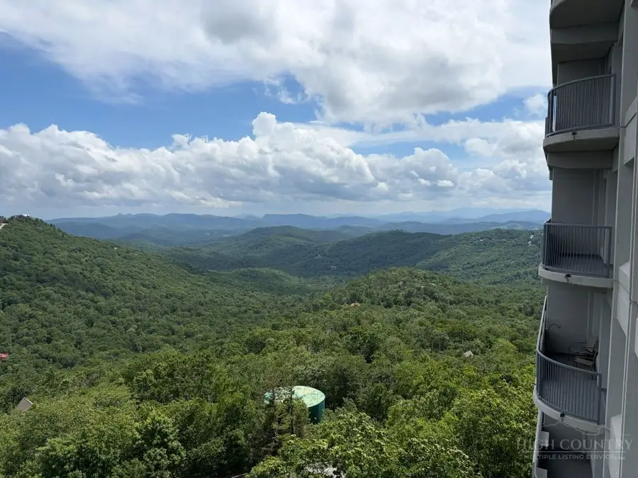 303 Sugar Top Drive #2506, Sugar Mountain, NC 28604 - #3