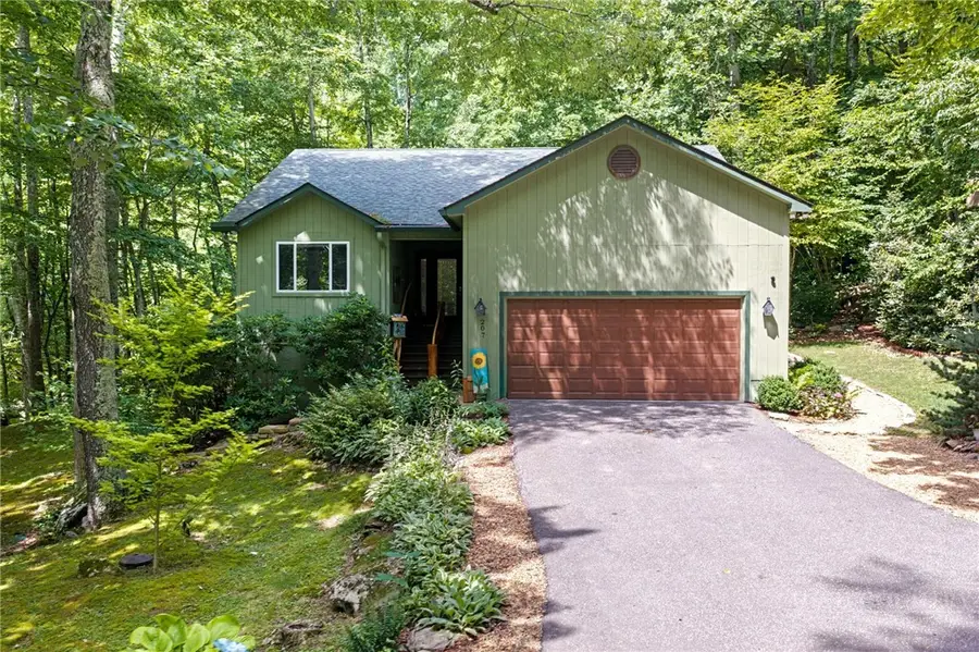 207 Woodwinds Lane, Seven Devils, NC 28604 - #2