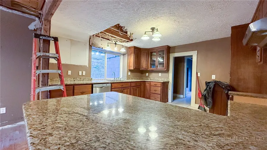 231 Fletcher Creek Lane, Purlear, NC 28665 - #2