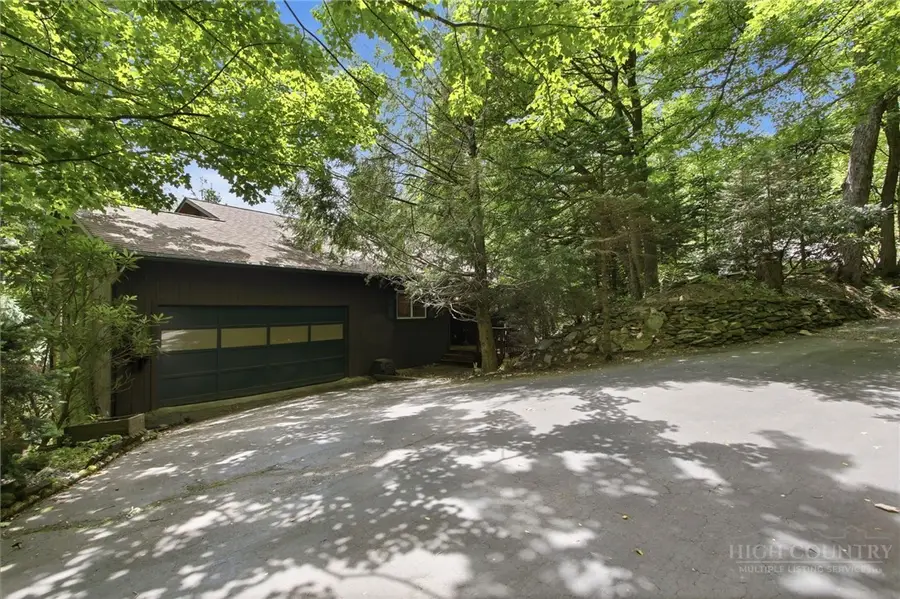 260 Woodwinds Lane, Seven Devils, NC 28604 - #3
