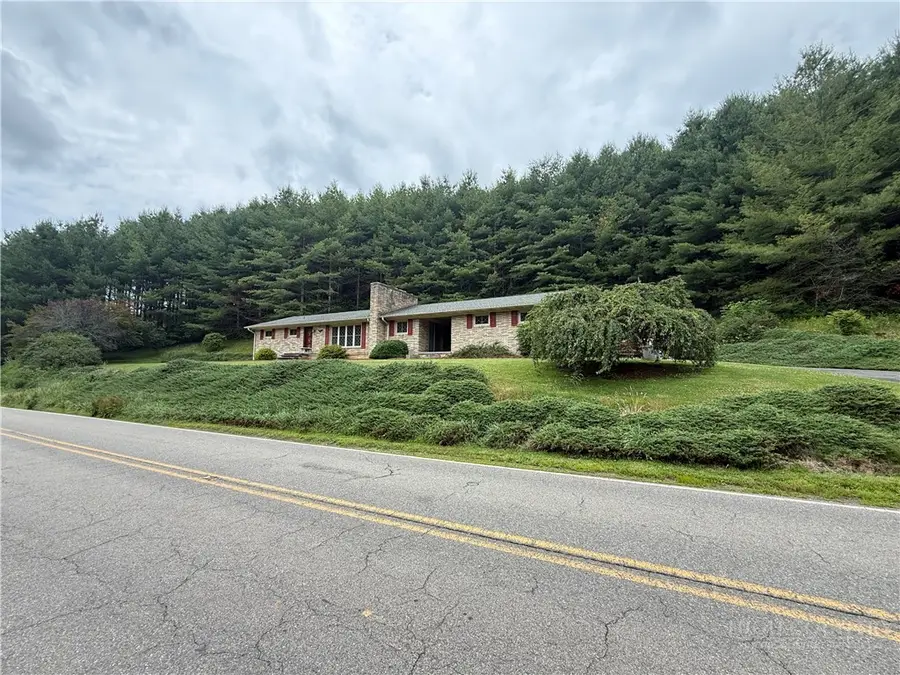 12093 Nc Hwy 194 N, Lansing, NC 28643 - #3