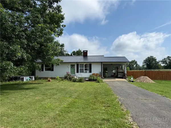 808 Piney Creek School Road, Piney Creek, NC 28663