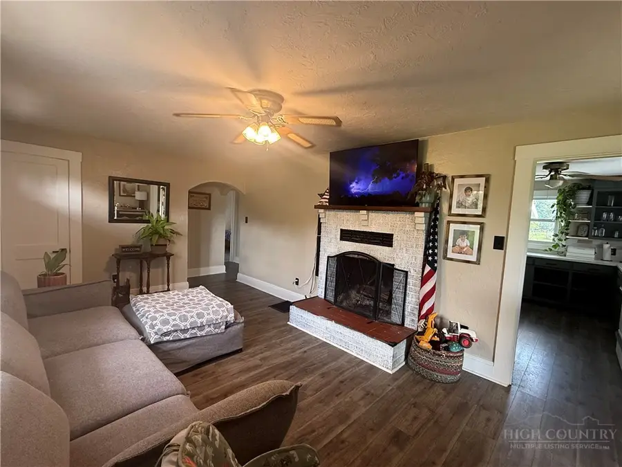 808 Piney Creek School Road, Piney Creek, NC 28663 - #2