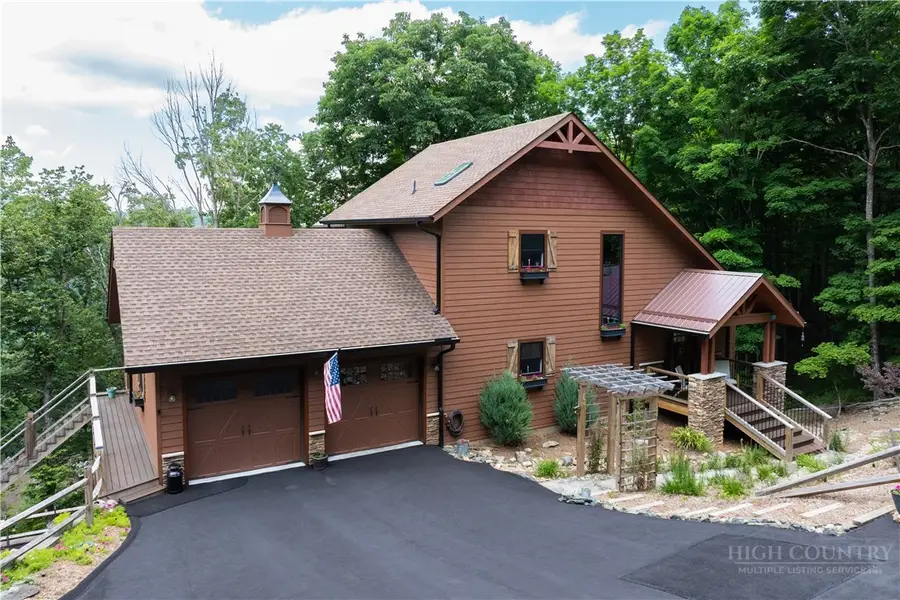 1009 Larkspur Trail, Banner Elk, NC 28604 - #2