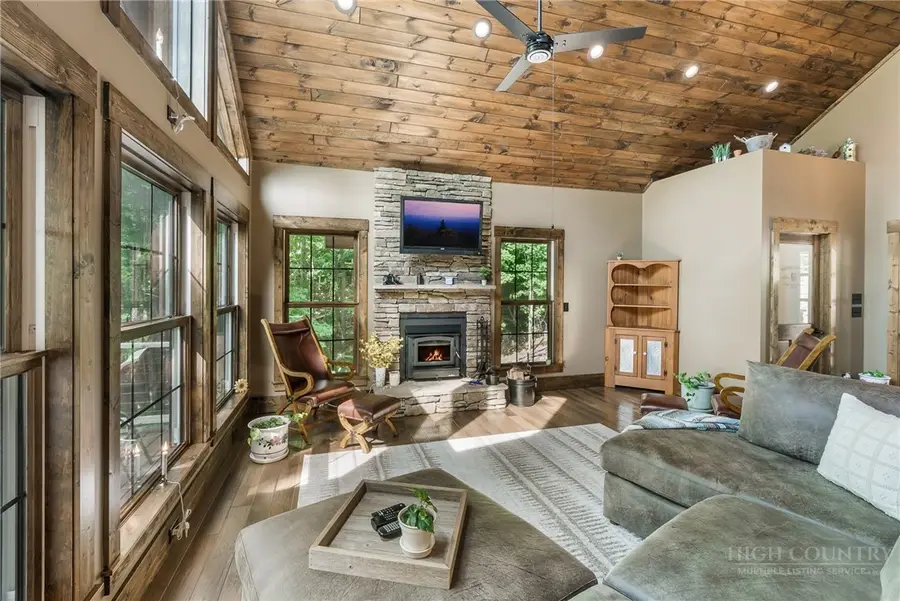 1009 Larkspur Trail, Banner Elk, NC 28604 - #3