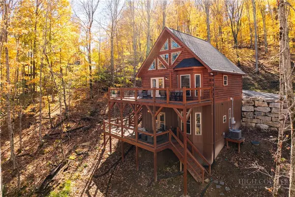 214 Lakeledge Road, Beech Mountain, NC 28604