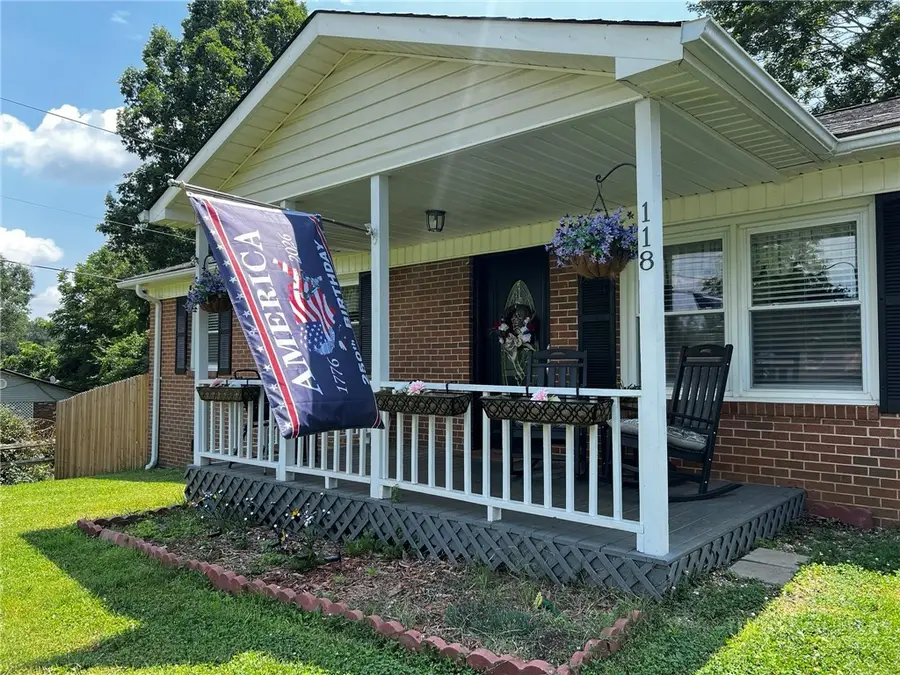 118 Badgett Avenue, Mount Airy, NC 27030 - #2