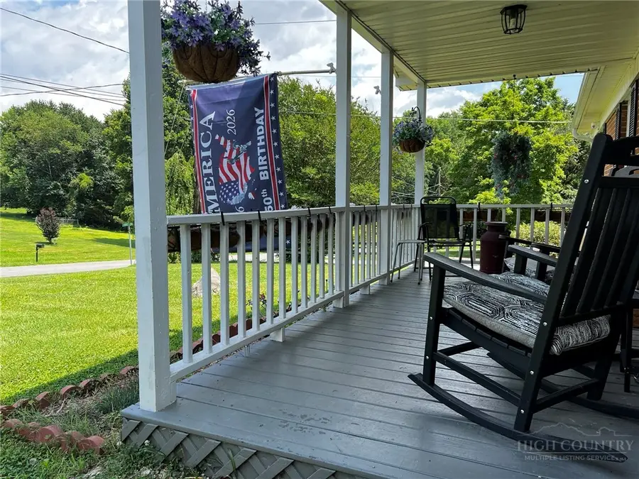 118 Badgett Avenue, Mount Airy, NC 27030 - #3