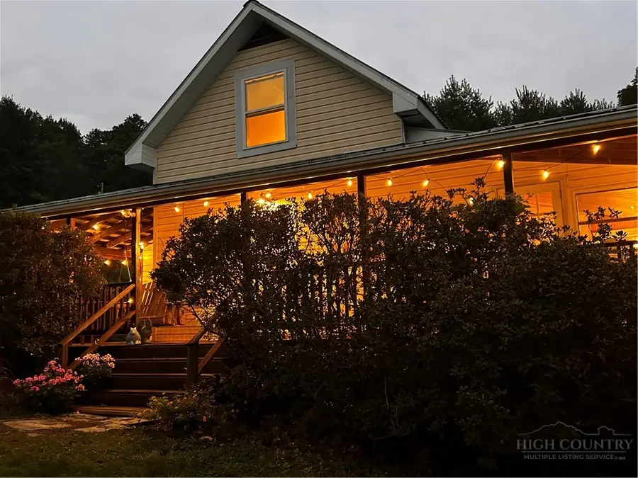 3026 Mountain Dale Road, Vilas, NC 28692 - #2