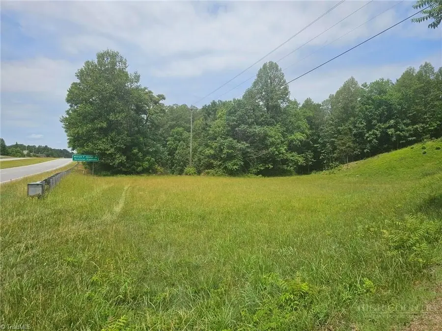 5622 W Nc Highway 421 Highway, Wilkesboro, NC 28697 - #3