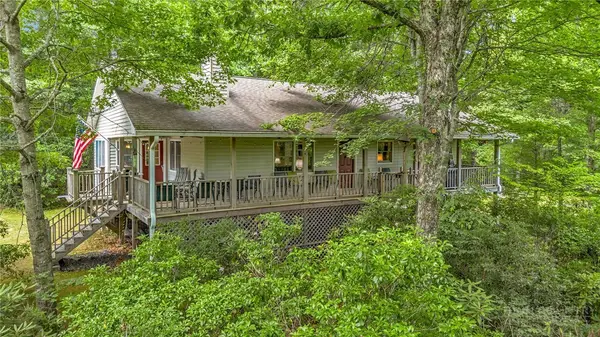 657 Wolfpack Drive, West Jefferson, NC 28694
