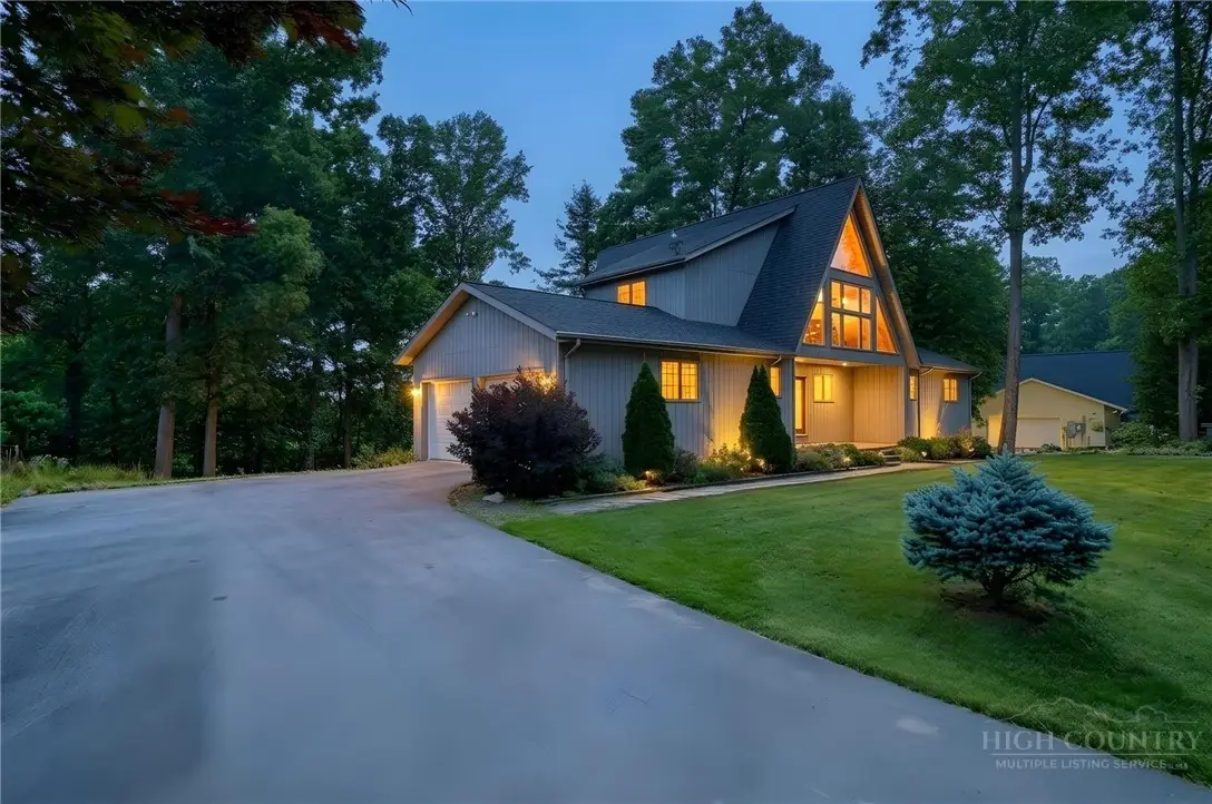 198 Hickory Hill Circle, Spruce Pine, NC 28777 - #1