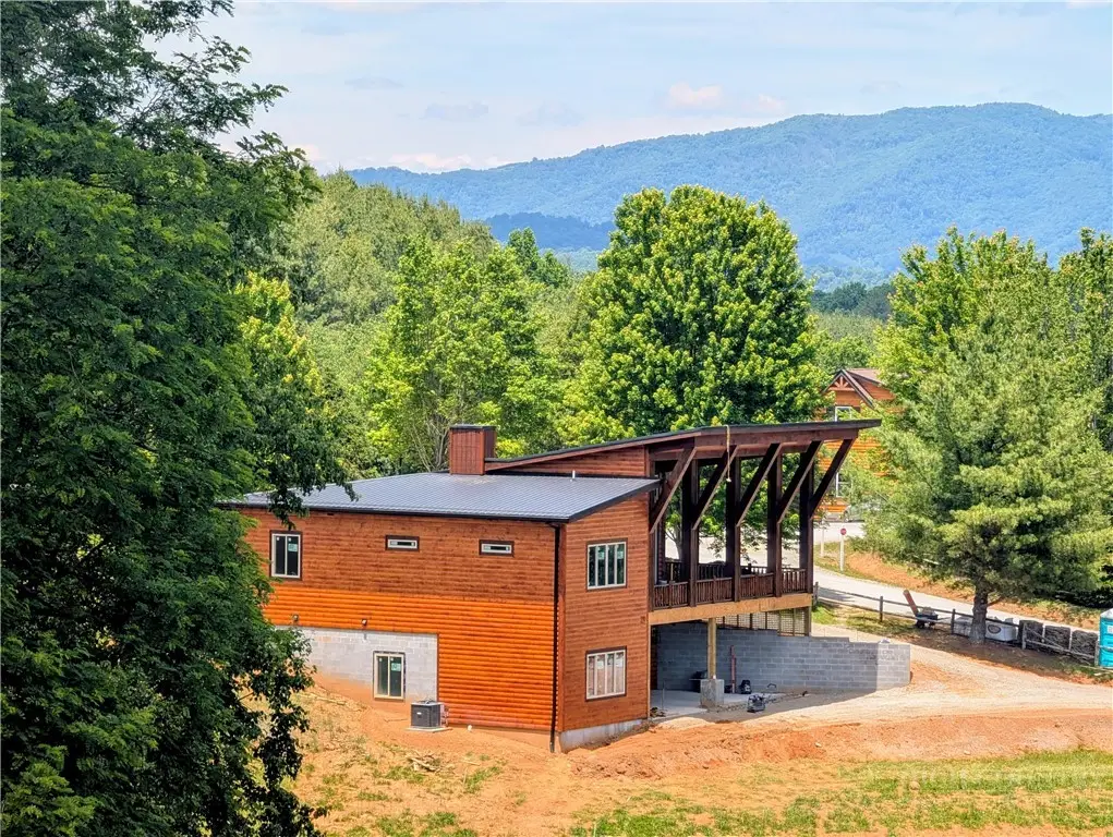 16 Bear Lodge Drive, Sparta, NC 28675 - #1