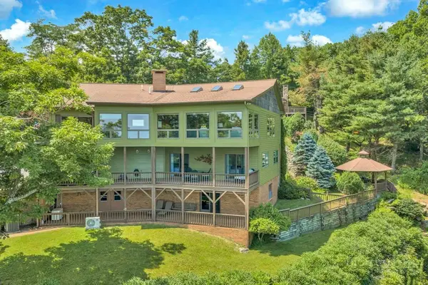 140 Foggy Hollow, Blowing Rock, NC 28605