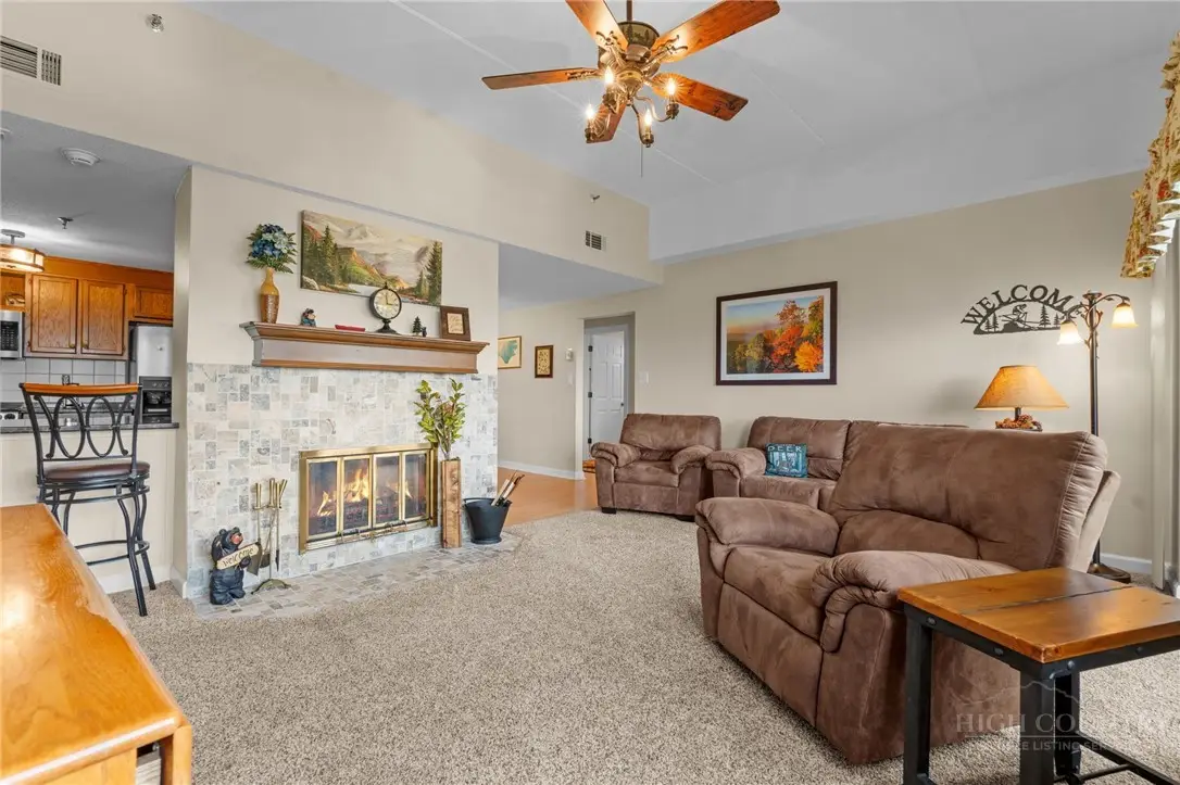 303 Sugar Top Drive #3927, Sugar Mountain, NC 28604 - #1