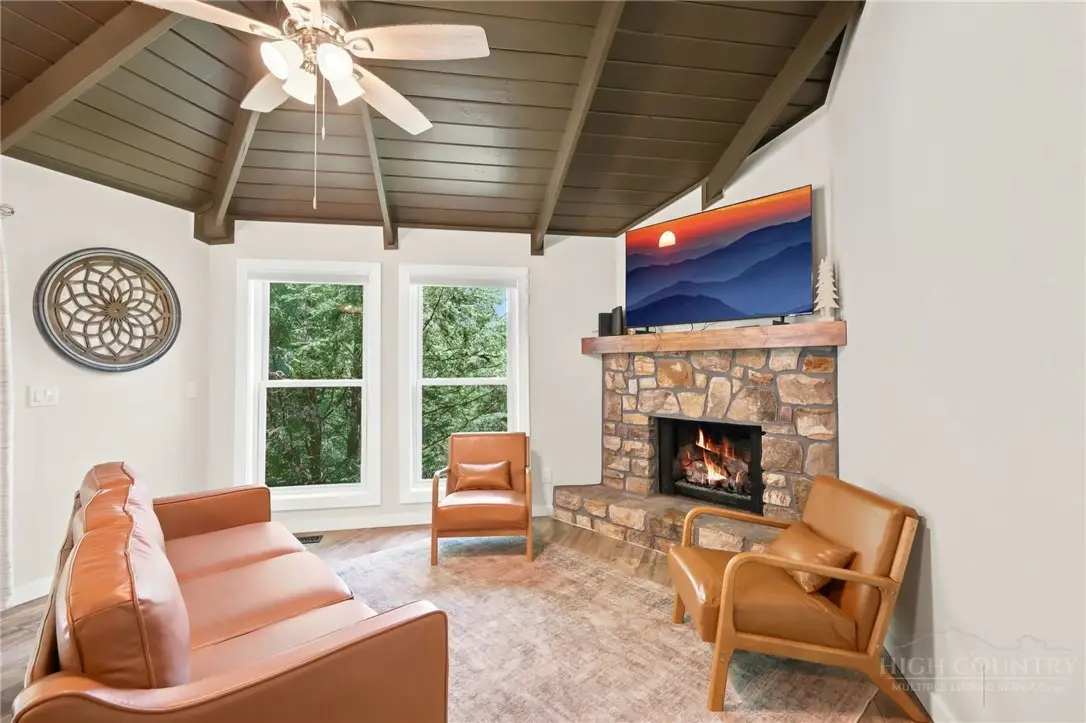 109 Cricket Way, Beech Mountain, NC 28604 - #1