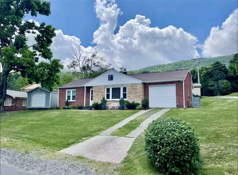 200 S Church Avenue, West Jefferson, NC 28694 - #2