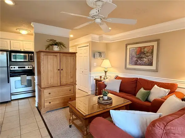 301 Pinnacle Inn Road #1203, Beech Mountain, NC 28604