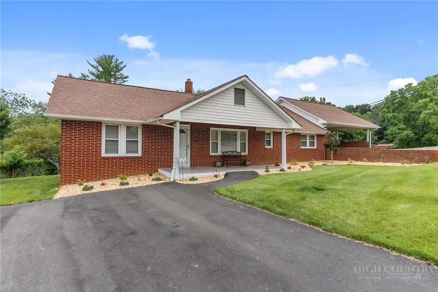 290 Riverview Drive, Sparta, NC 28675 - #2