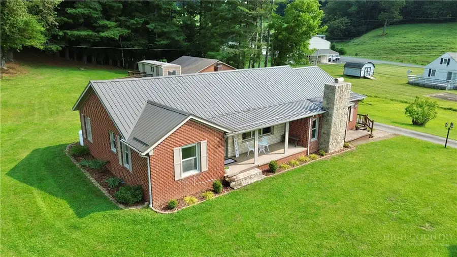 292 Buck Mountain Road, West Jefferson, NC 28694 - #2