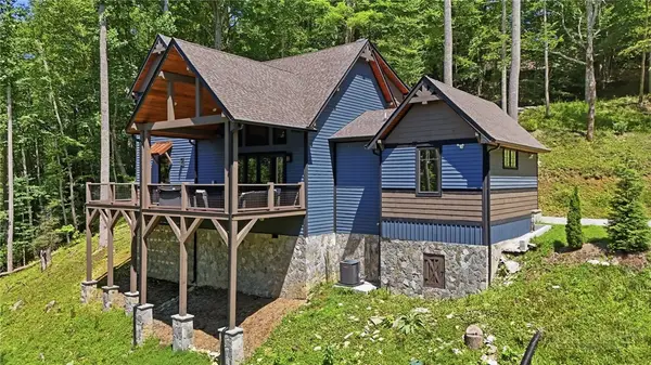 780 Woodland Hills Drive, Elk Park, NC 28622