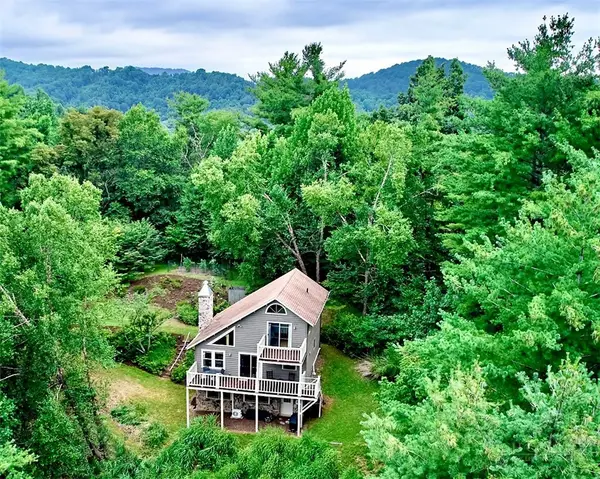 1004 Wagon Road, Warrensville, NC 28693