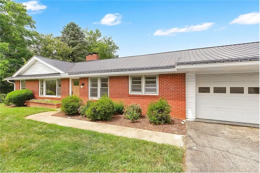118 Colvard Street, Jefferson, NC 28640 - #2