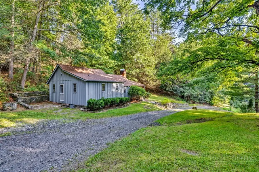1092 Hartzog Ford Road, West Jefferson, NC 28694 - #2