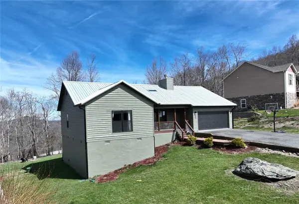 885 Alpine Drive, Seven Devils, NC 28604