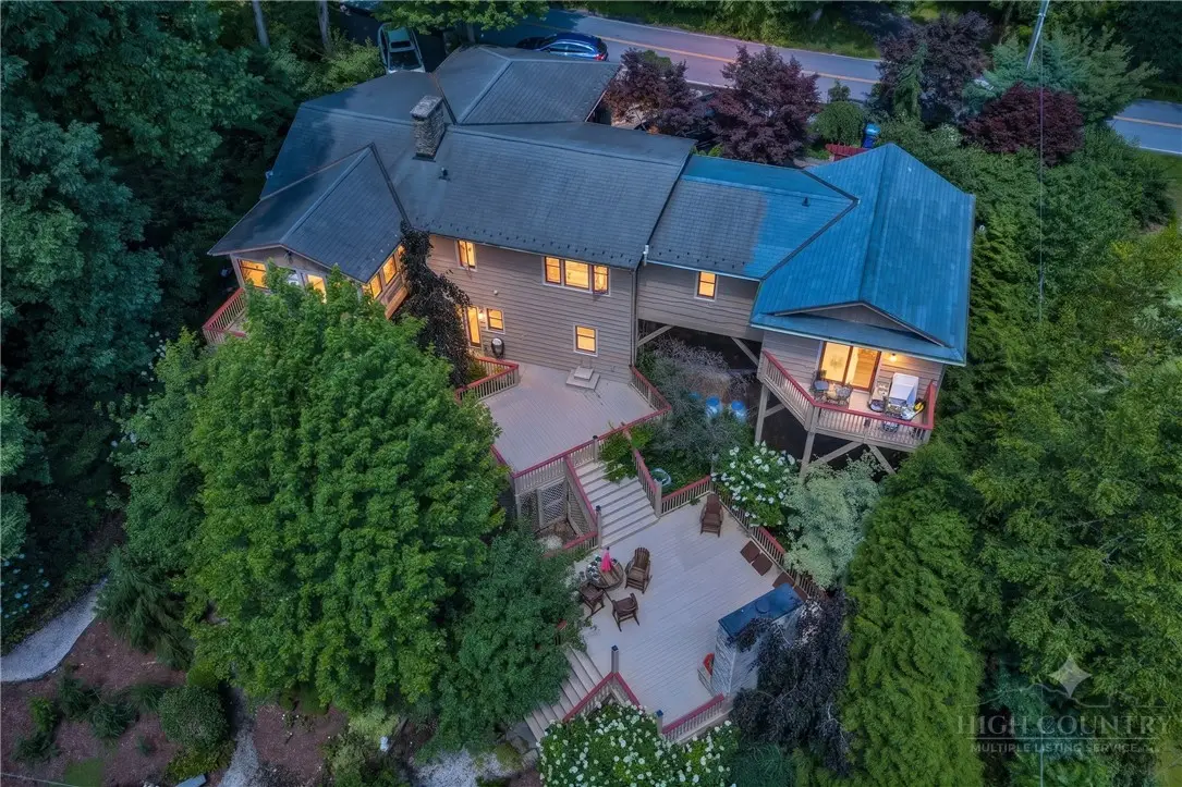 241 Wonderland Trail, Blowing Rock, NC 28605 - #1