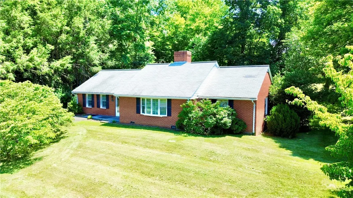 2133 Nc Highway 16 S, Jefferson, NC 28640 - #1