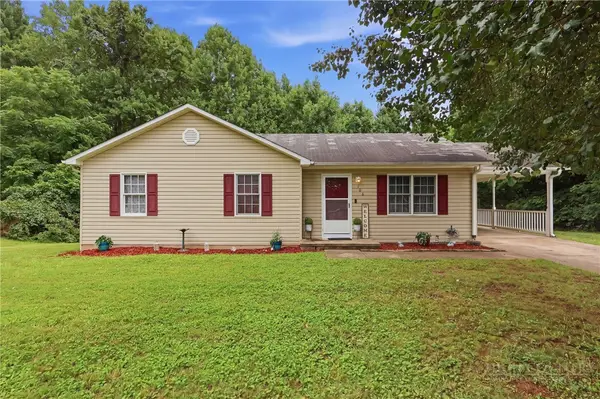 106 N Arlington Avenue, Jonesville,  28642