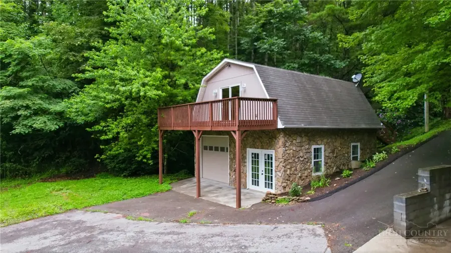 3941 Nc Highway 163, West Jefferson, NC 28694 - #3